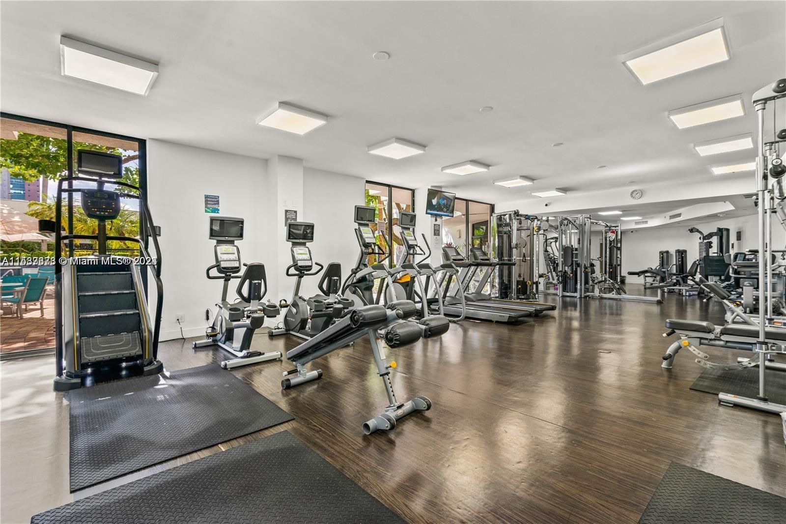 PARC CENTRAL AVENTURA EAS - Residential Lease