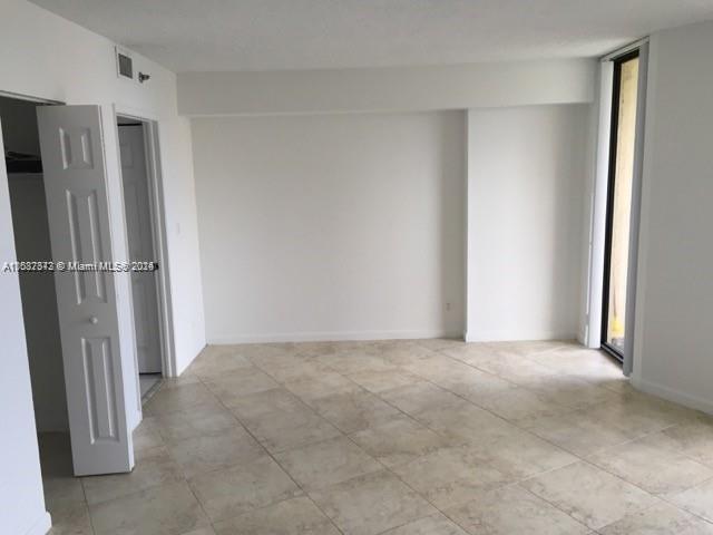 PARC CENTRAL AVENTURA EAS - Residential Lease