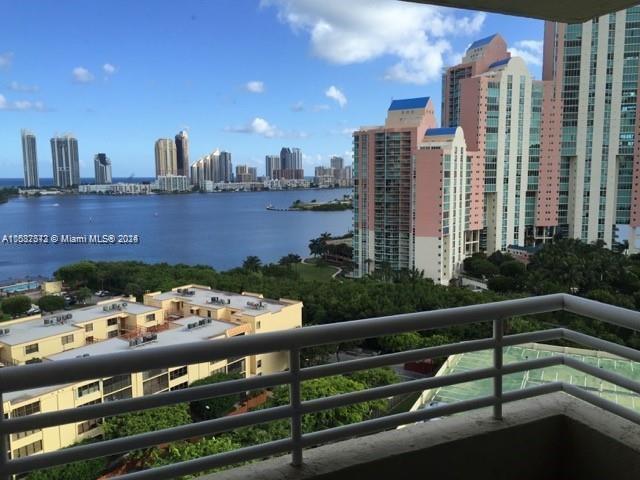 PARC CENTRAL AVENTURA EAS - Residential Lease