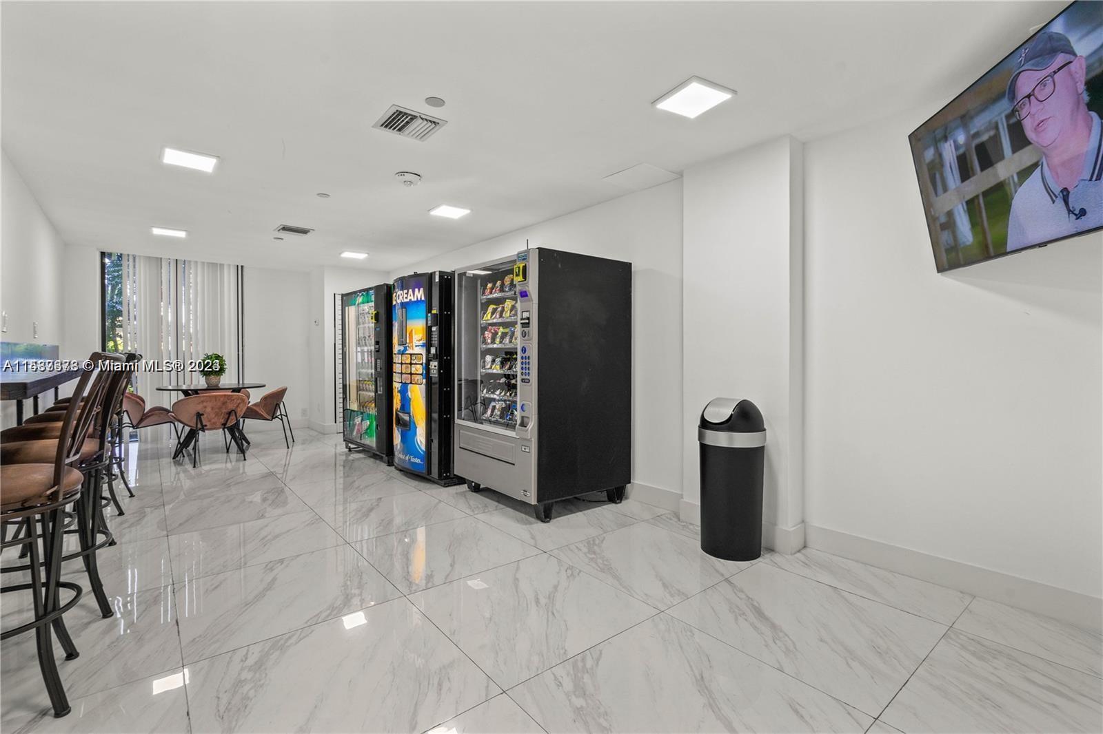 PARC CENTRAL AVENTURA EAS - Residential Lease
