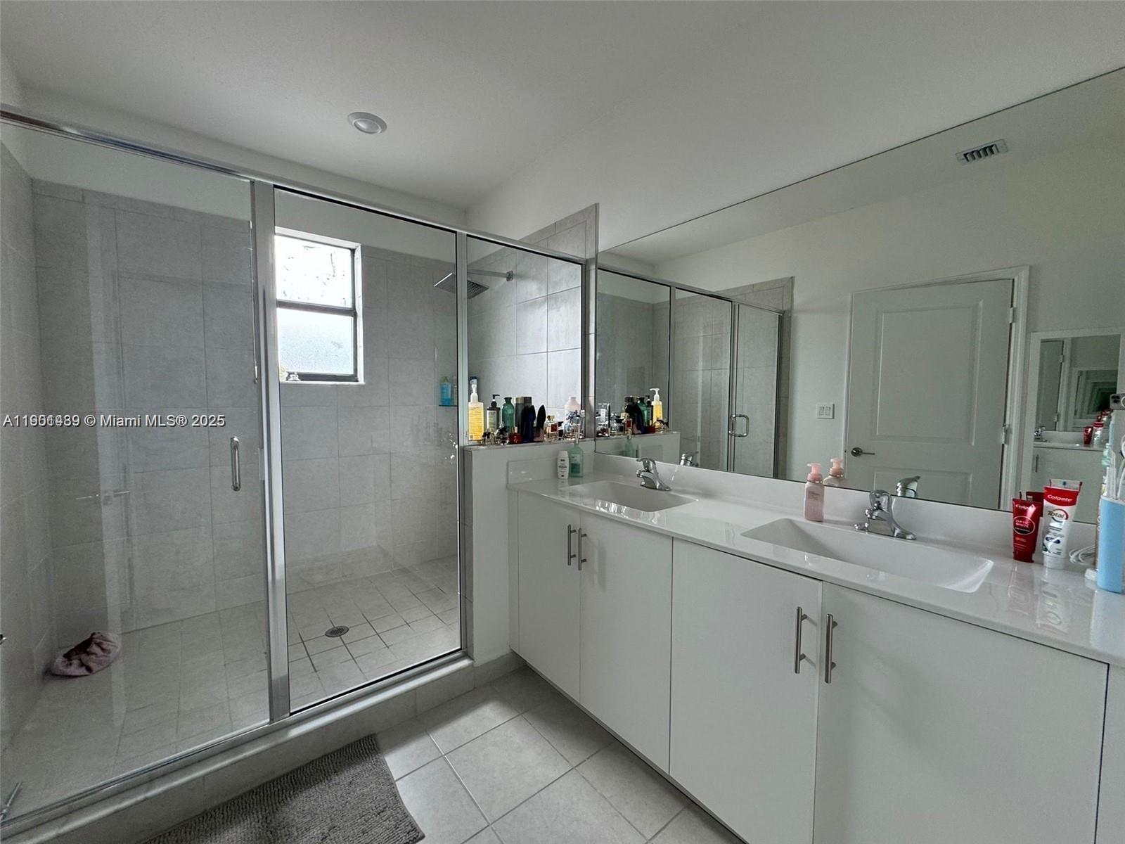 ESTATES AT SILVER PALM - Residential