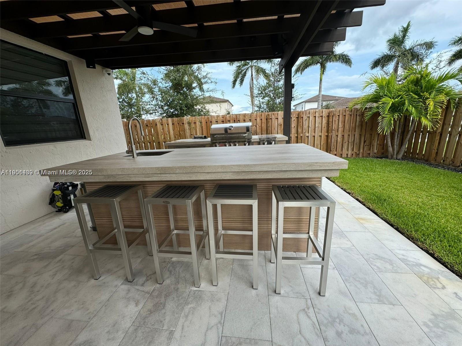 ESTATES AT SILVER PALM - Residential
