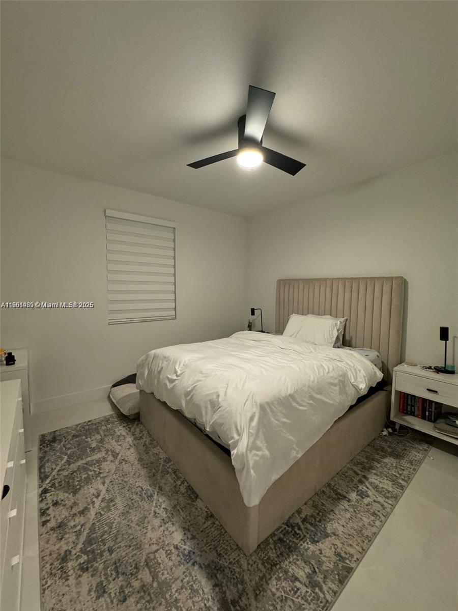 ESTATES AT SILVER PALM - Residential