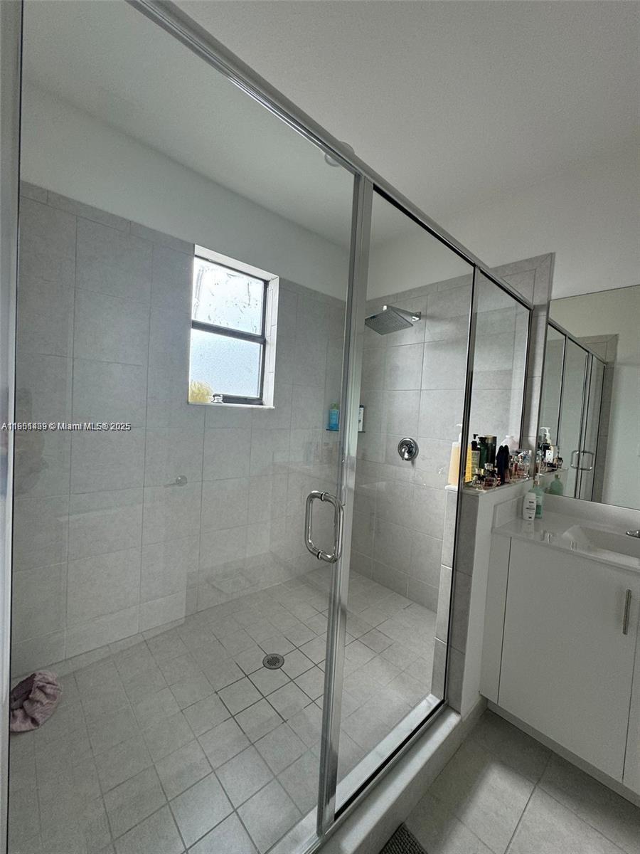 ESTATES AT SILVER PALM - Residential