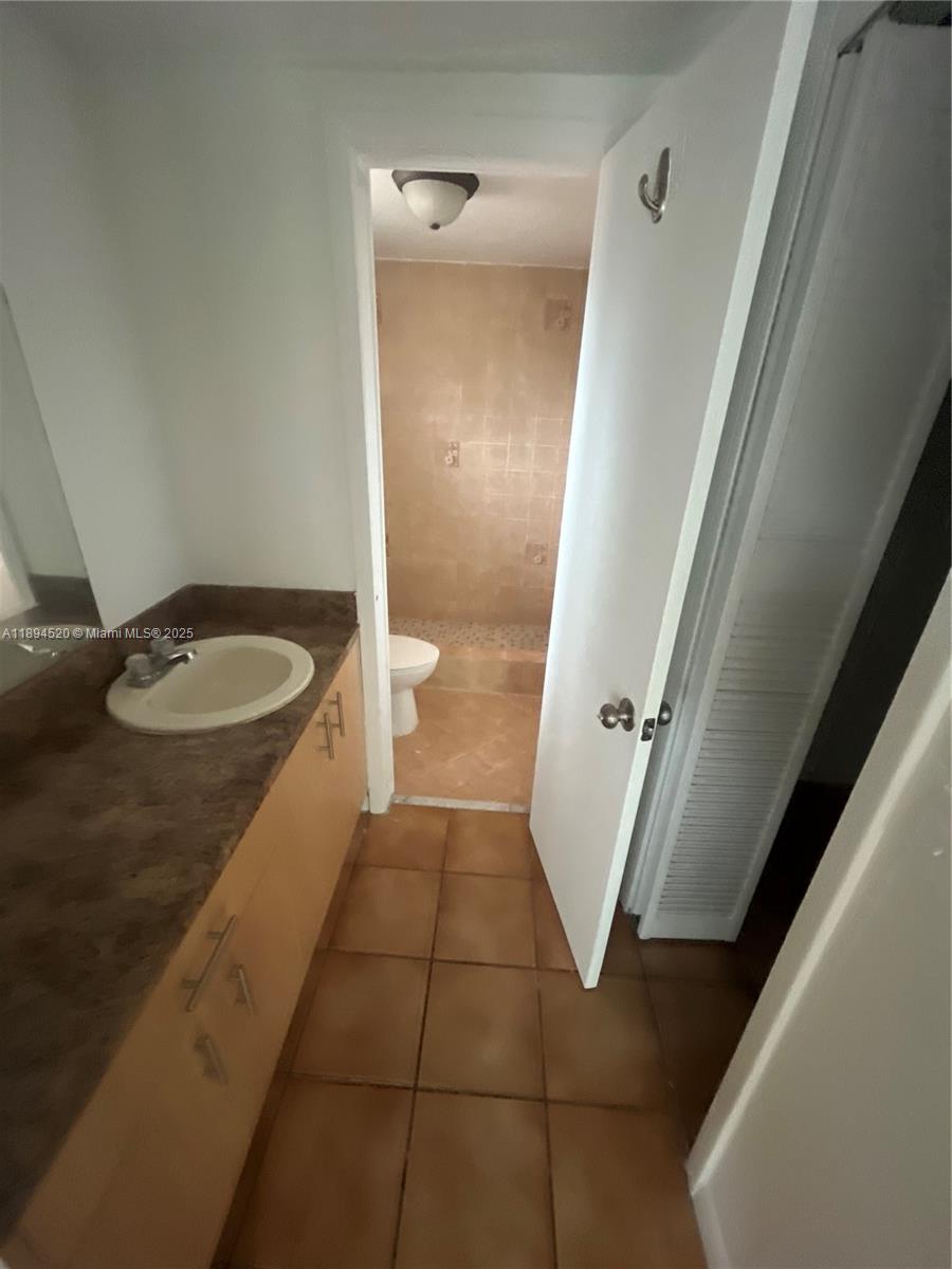 HIALEAH 6TH ADDN - Residential Lease