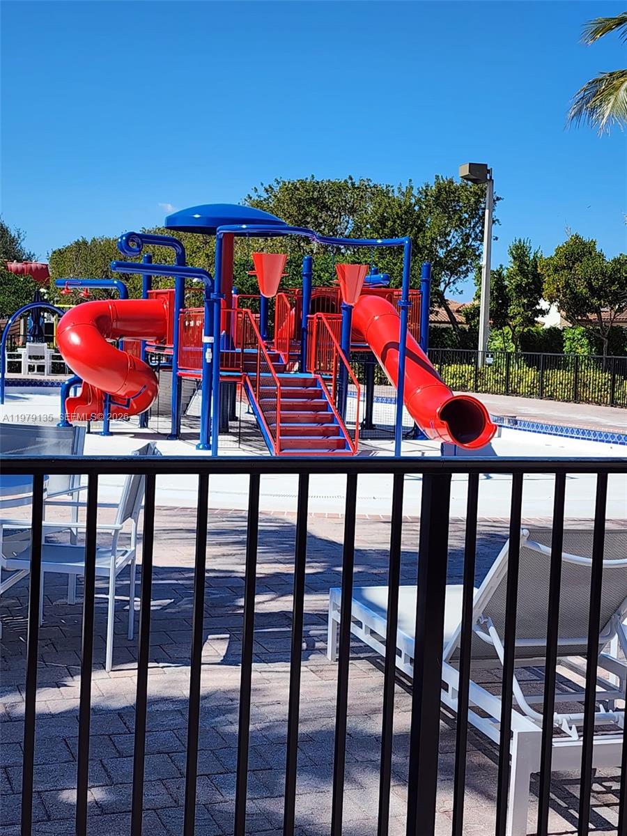 SILVER PALM WEST - Residential