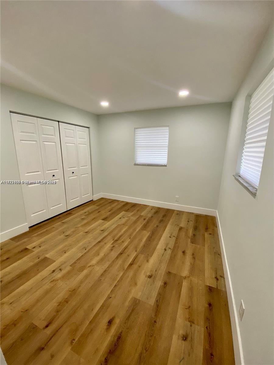 LAUDERDALE VILLAS - Residential