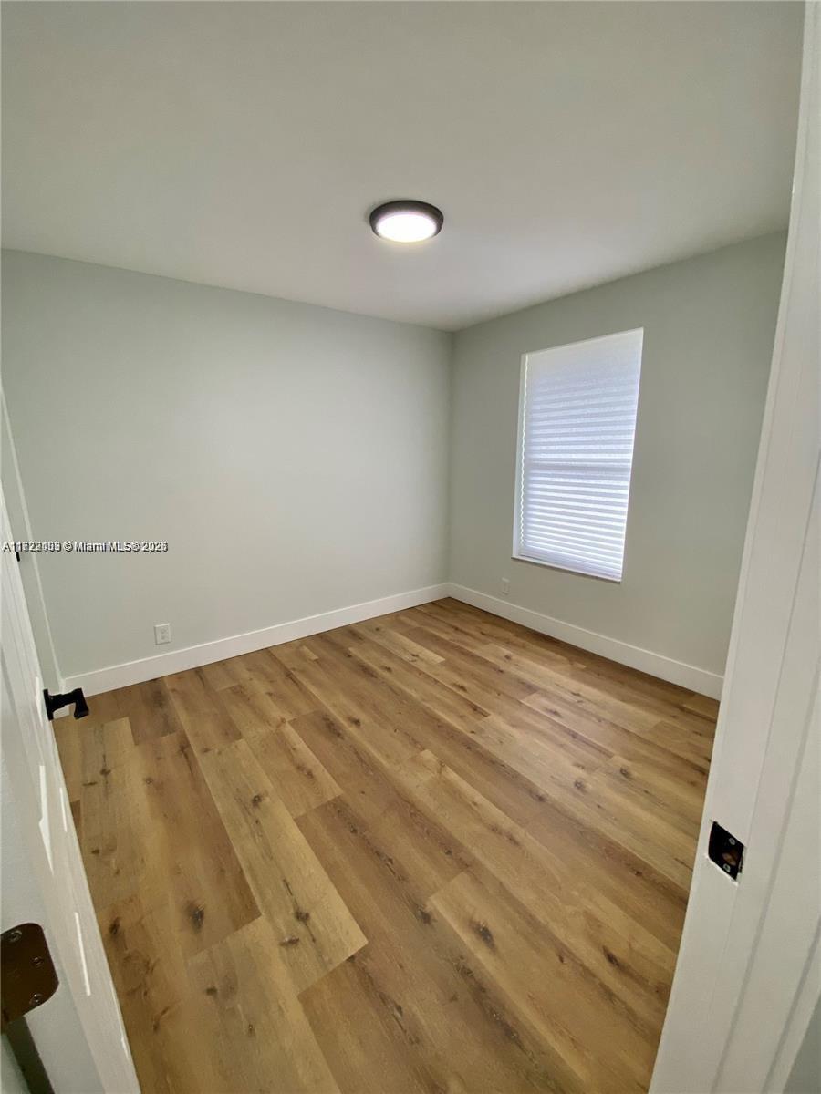 LAUDERDALE VILLAS - Residential