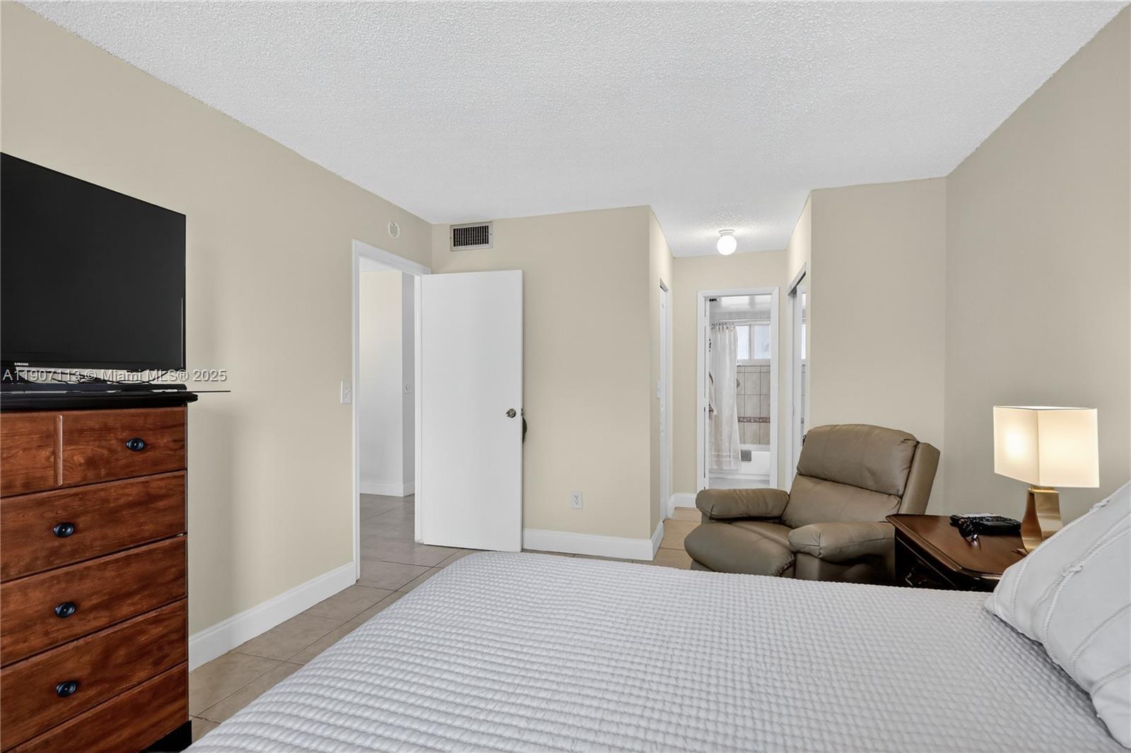 VILLAGE OF KINGS CREEK CO - Residential