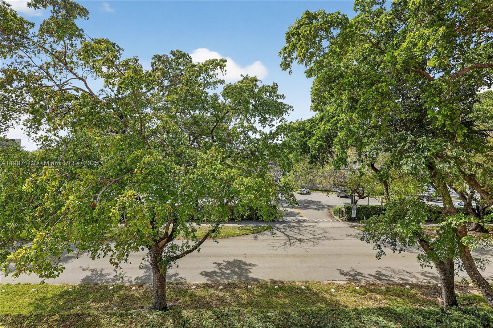 VILLAGE OF KINGS CREEK CO - Residential