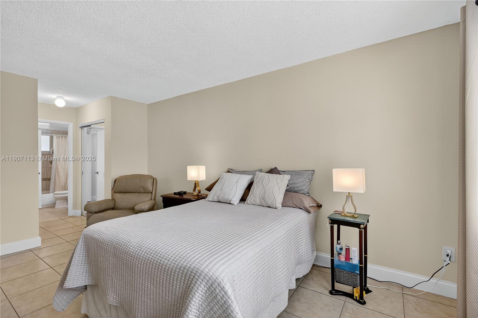 VILLAGE OF KINGS CREEK CO - Residential