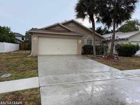 6077 Azalea Cir West Palm Beach FL 33415