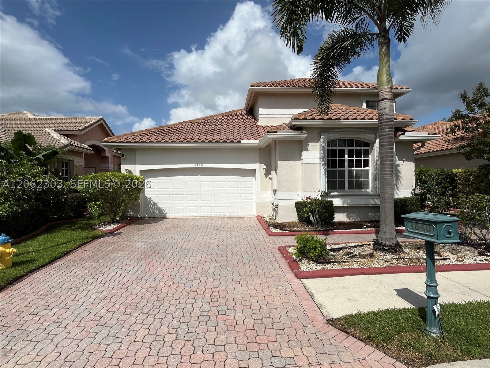 1540 W Lacosta Dr W - Image 1