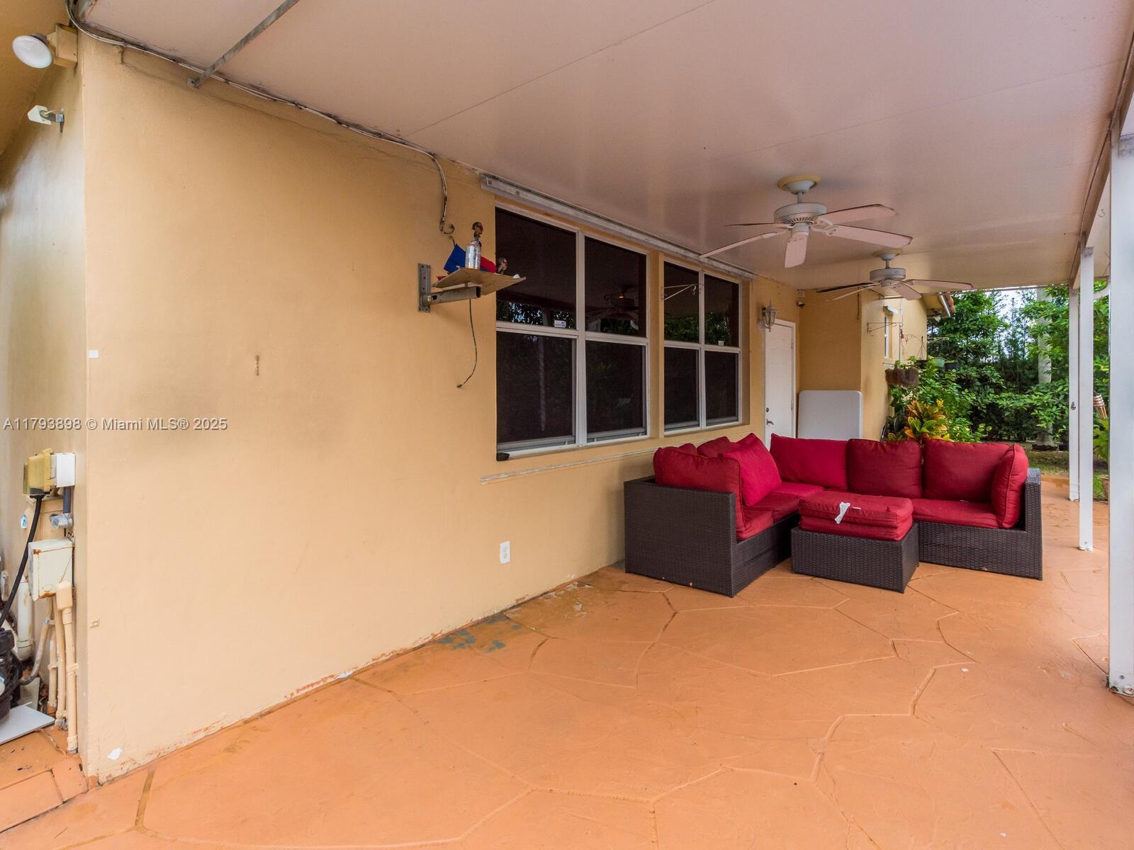 HOLLYWOOD HILLS AMEN PLAT - Residential Lease