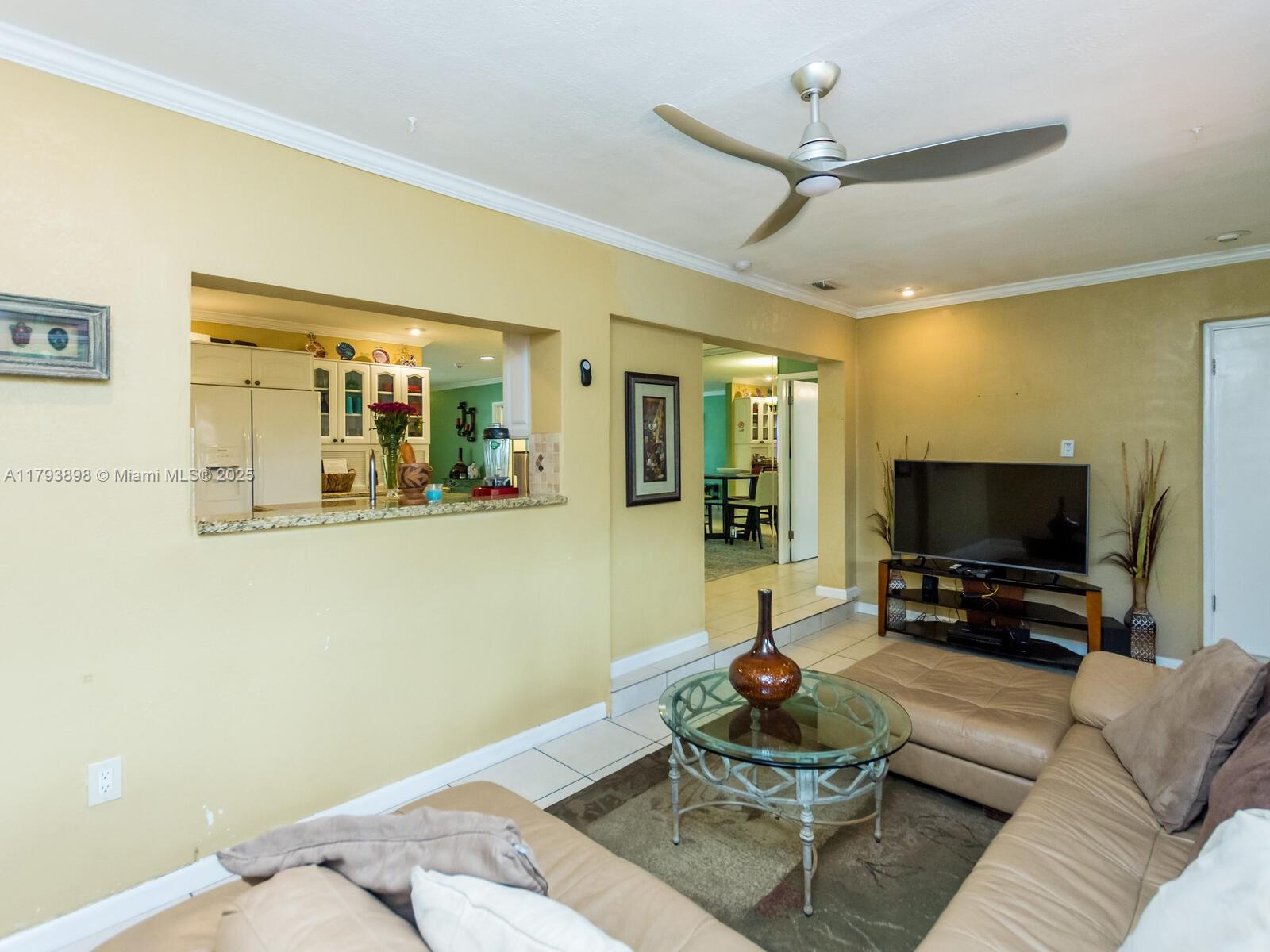 HOLLYWOOD HILLS AMEN PLAT - Residential Lease