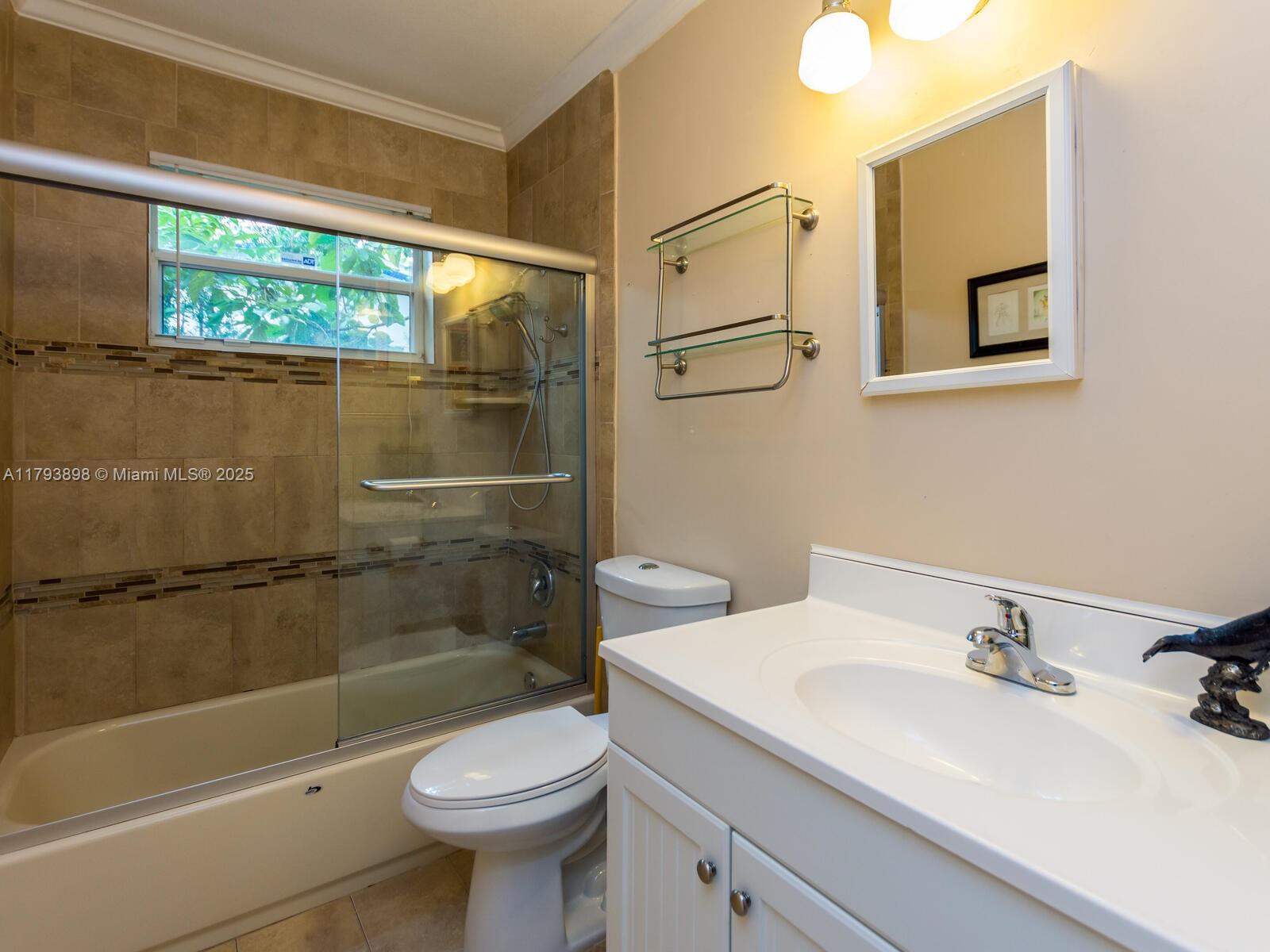 HOLLYWOOD HILLS AMEN PLAT - Residential Lease