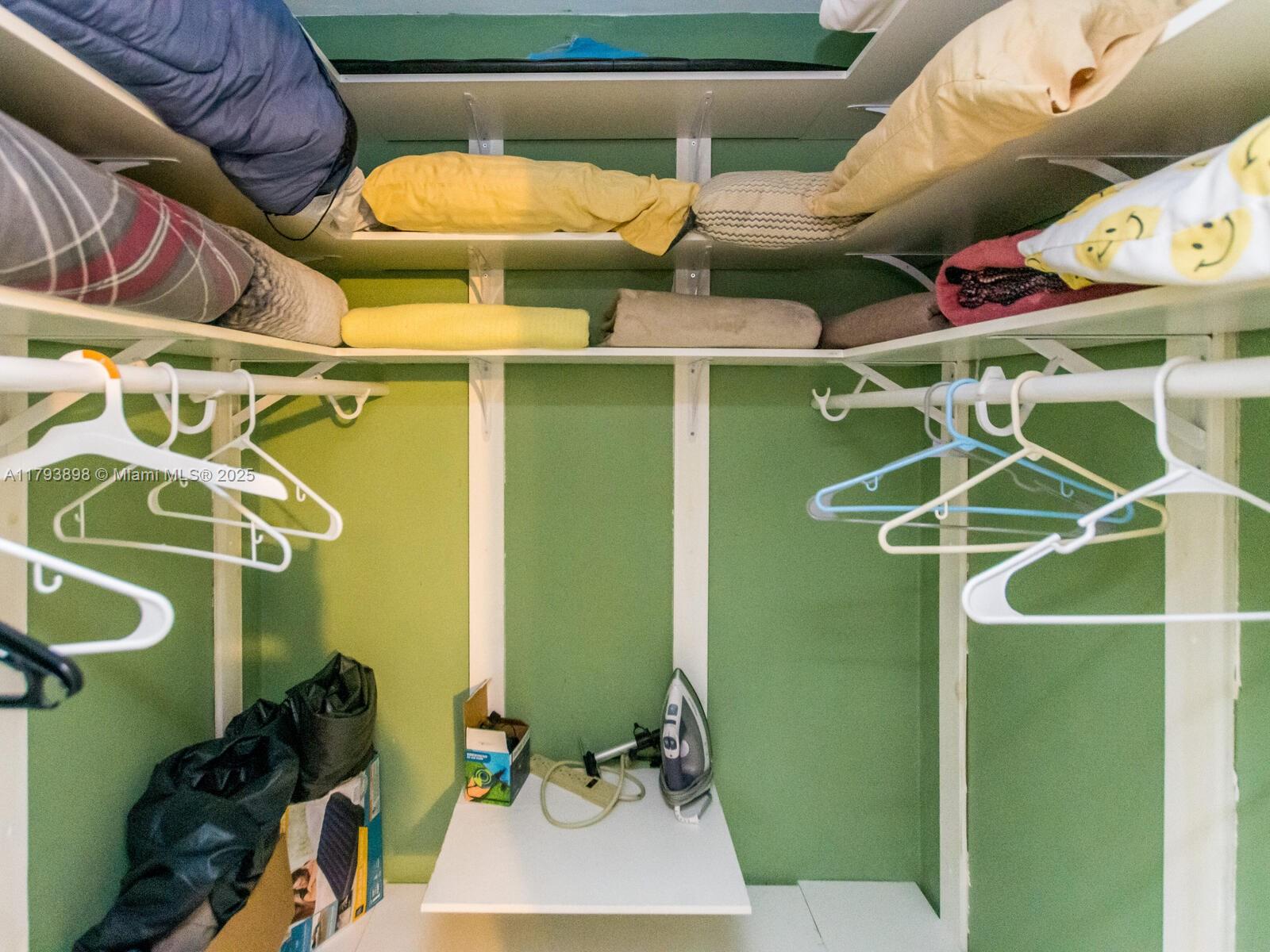 HOLLYWOOD HILLS AMEN PLAT - Residential Lease