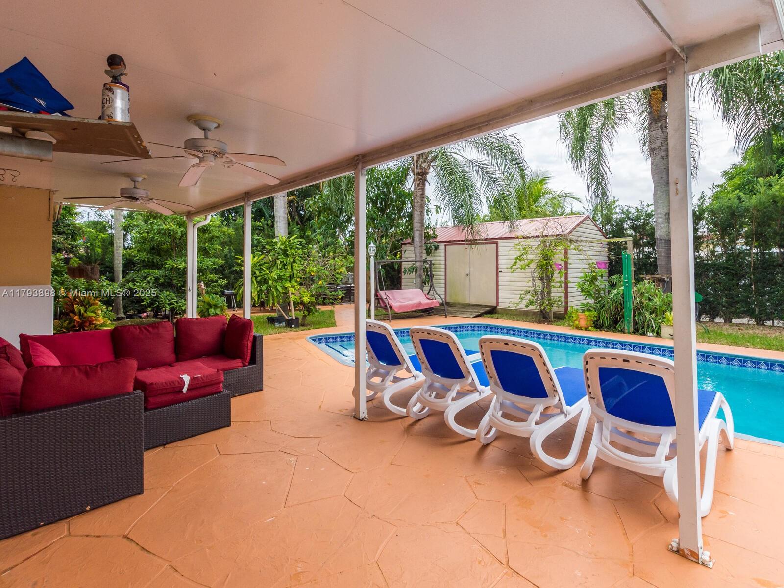 HOLLYWOOD HILLS AMEN PLAT - Residential Lease