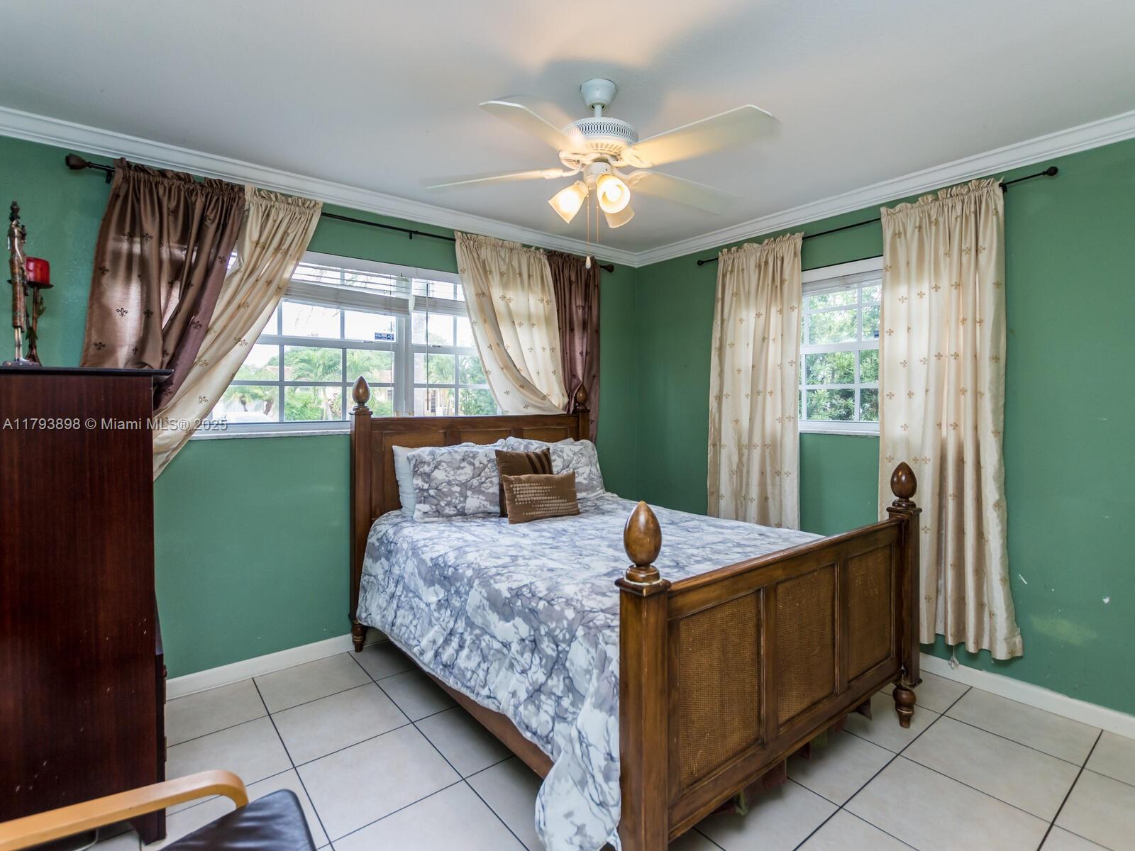 HOLLYWOOD HILLS AMEN PLAT - Residential Lease