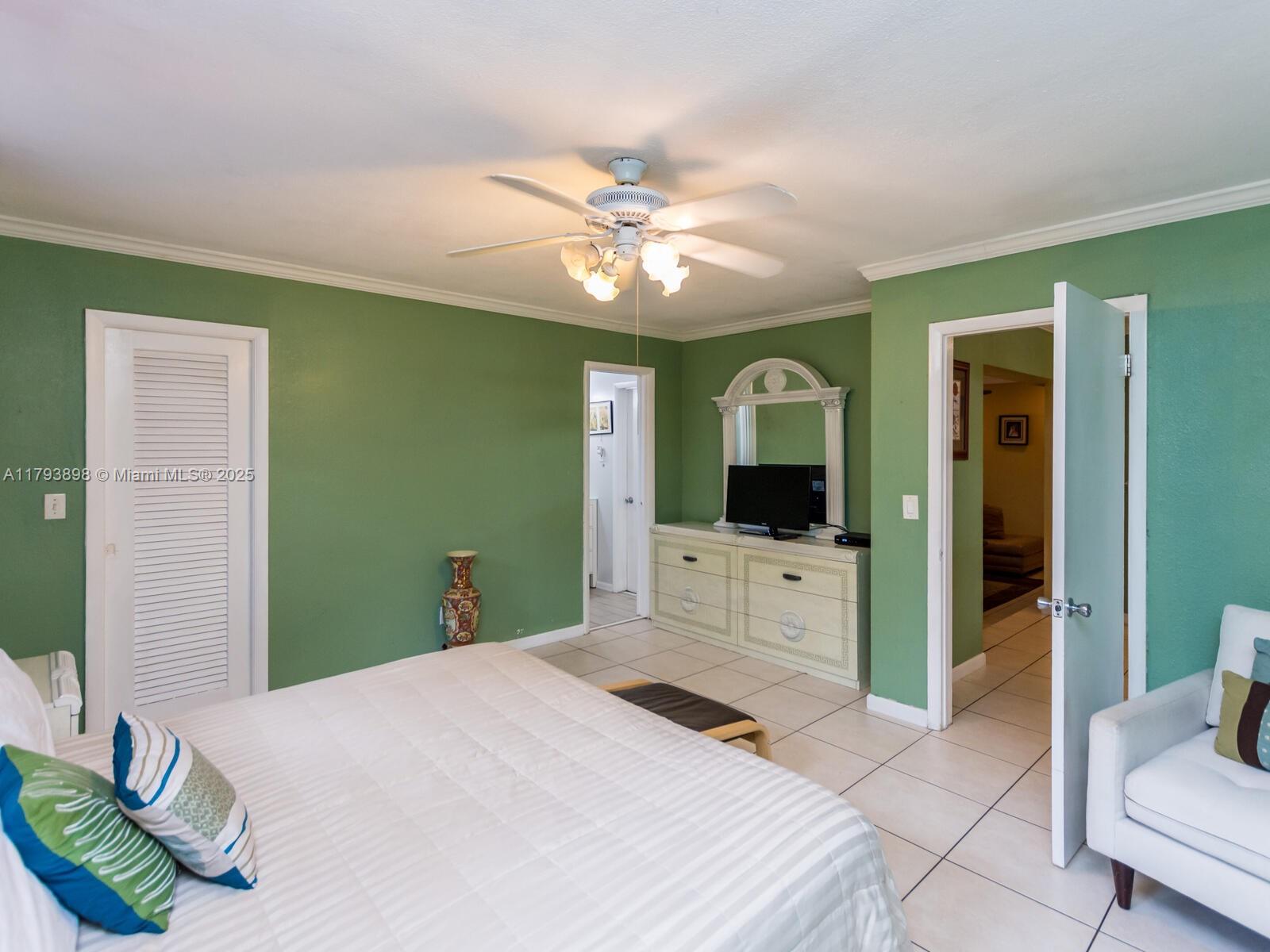 HOLLYWOOD HILLS AMEN PLAT - Residential Lease