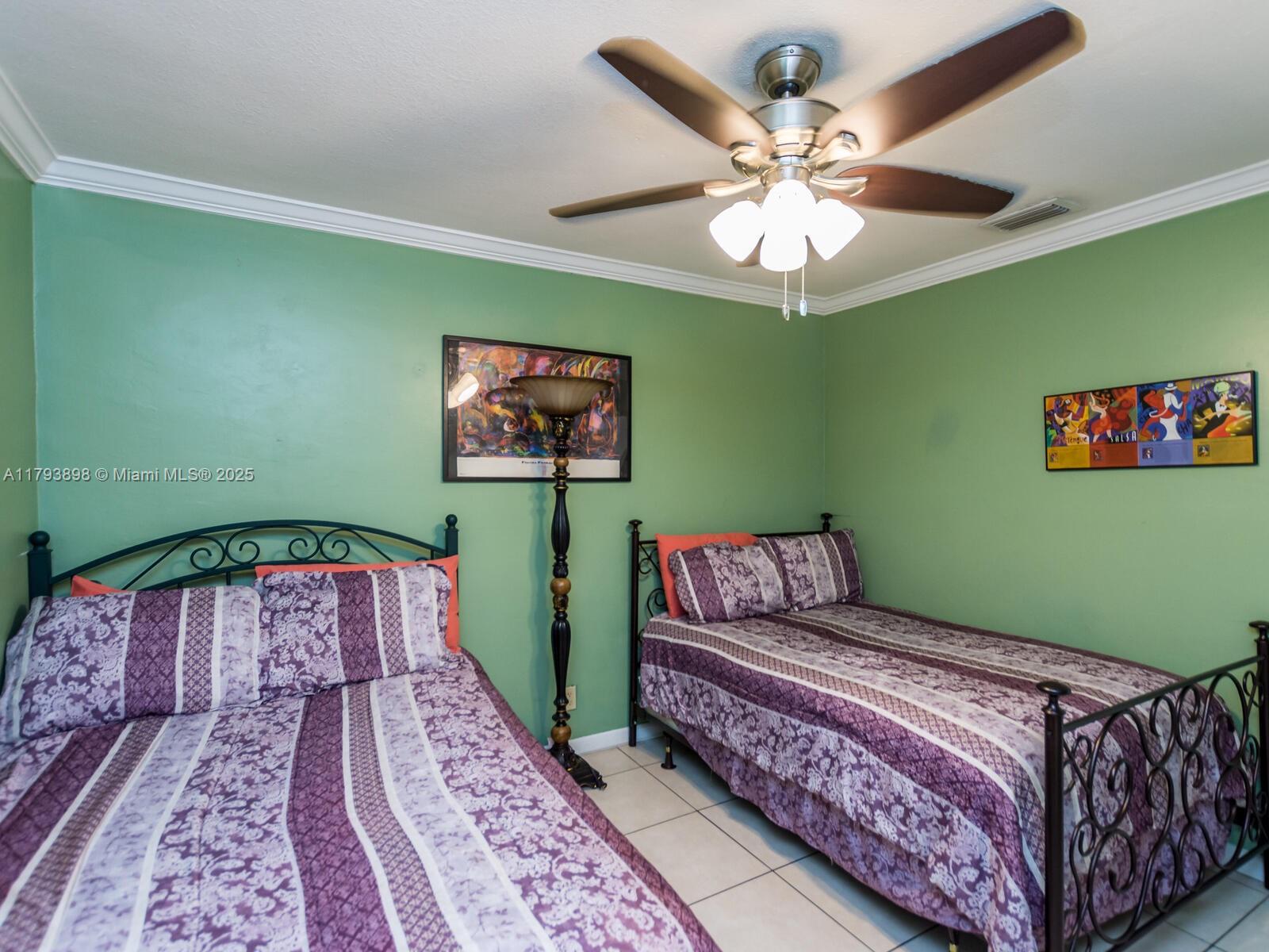 HOLLYWOOD HILLS AMEN PLAT - Residential Lease