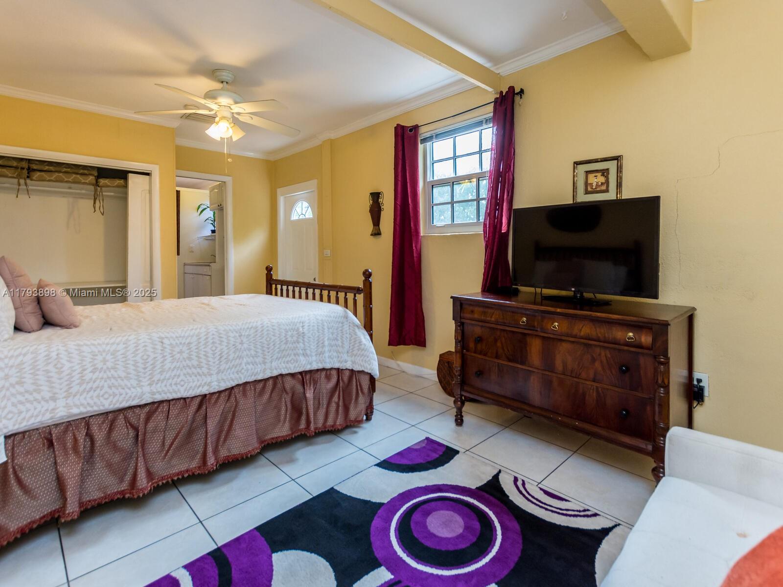 HOLLYWOOD HILLS AMEN PLAT - Residential Lease