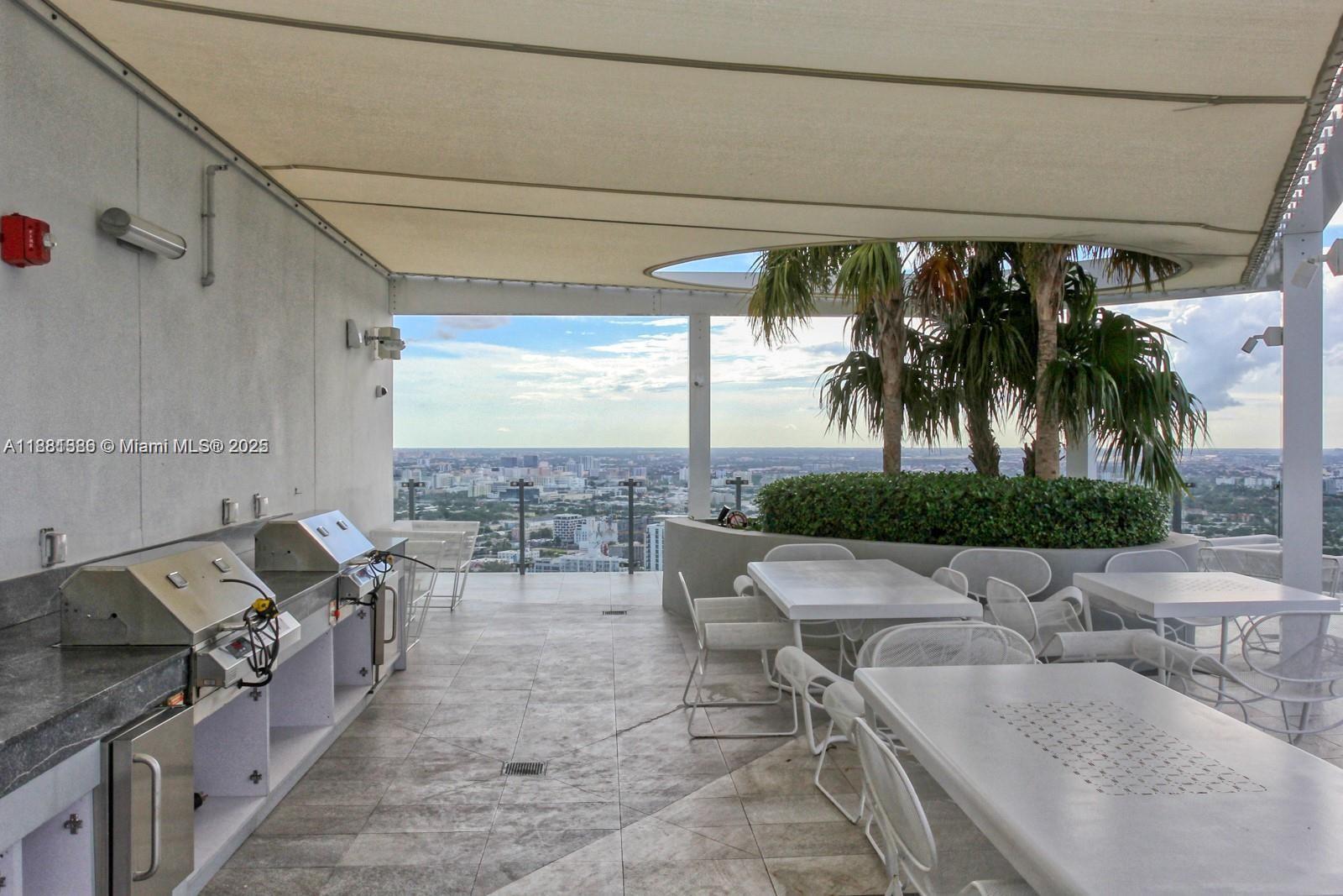 PARAISO BAYVIEWS CONDO - Residential