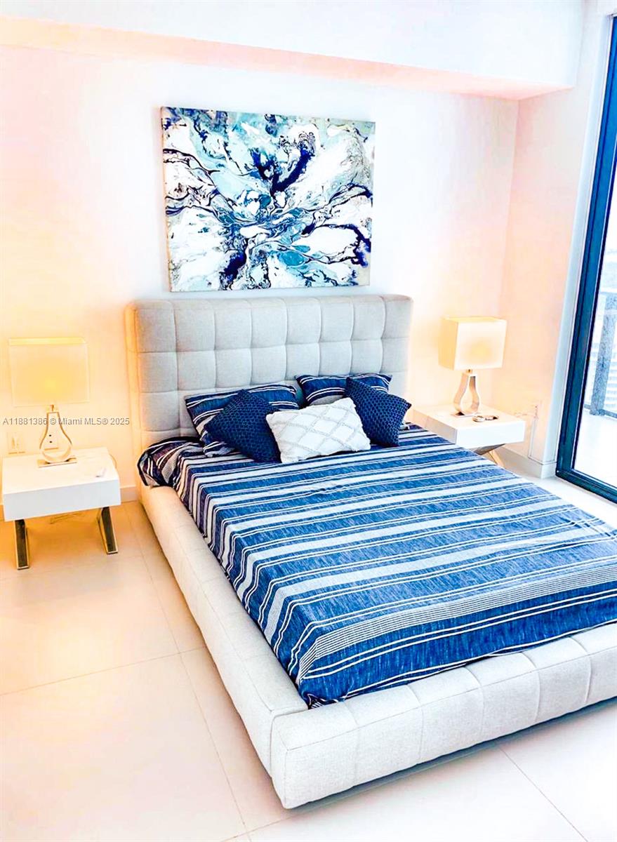 PARAISO BAYVIEWS CONDO - Residential