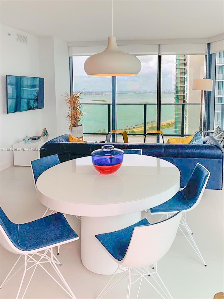 PARAISO BAYVIEWS CONDO - Residential