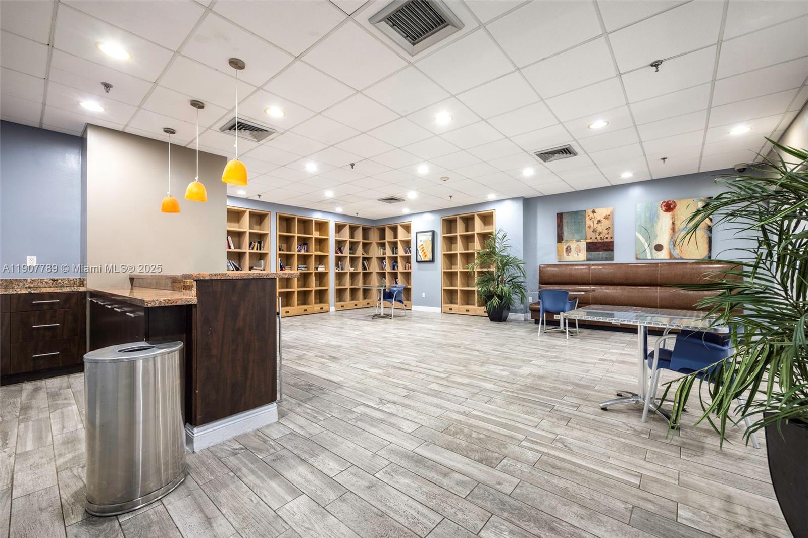 MADISON DOWNTOWN CONDO - Residential