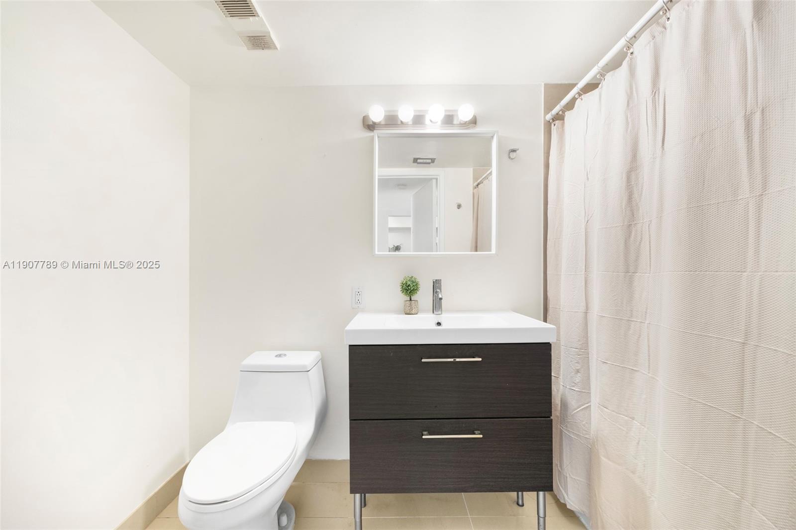 MADISON DOWNTOWN CONDO - Residential