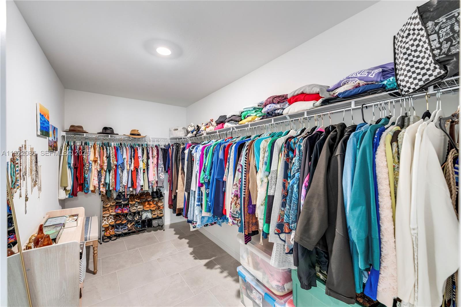 OAKVIEW - Residential