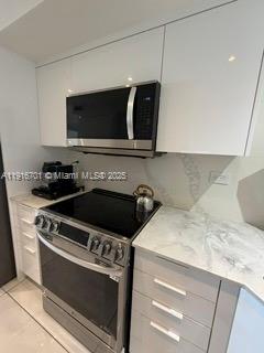 HOLLYWOOD TOWERS CONDO - Residential Lease