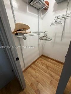 HOLLYWOOD TOWERS CONDO - Residential Lease