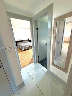 HOLLYWOOD TOWERS CONDO - Residential Lease