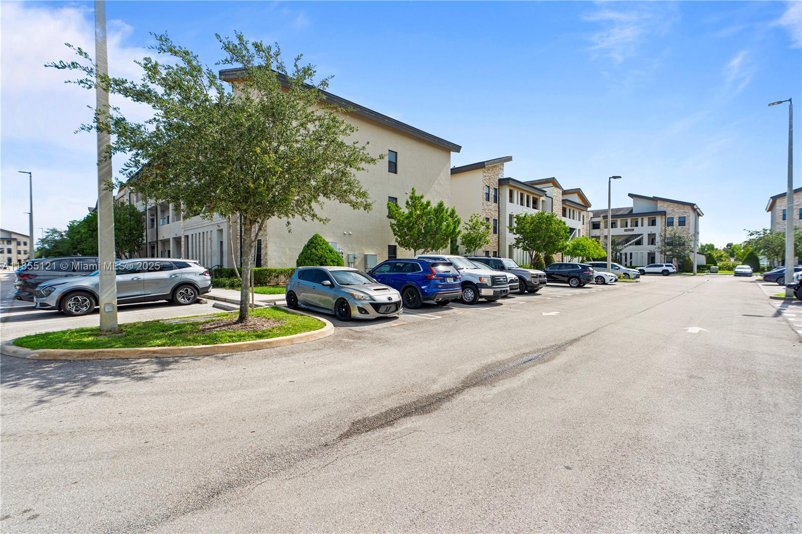 APEX AT PARK CENTRAL COND - Residential