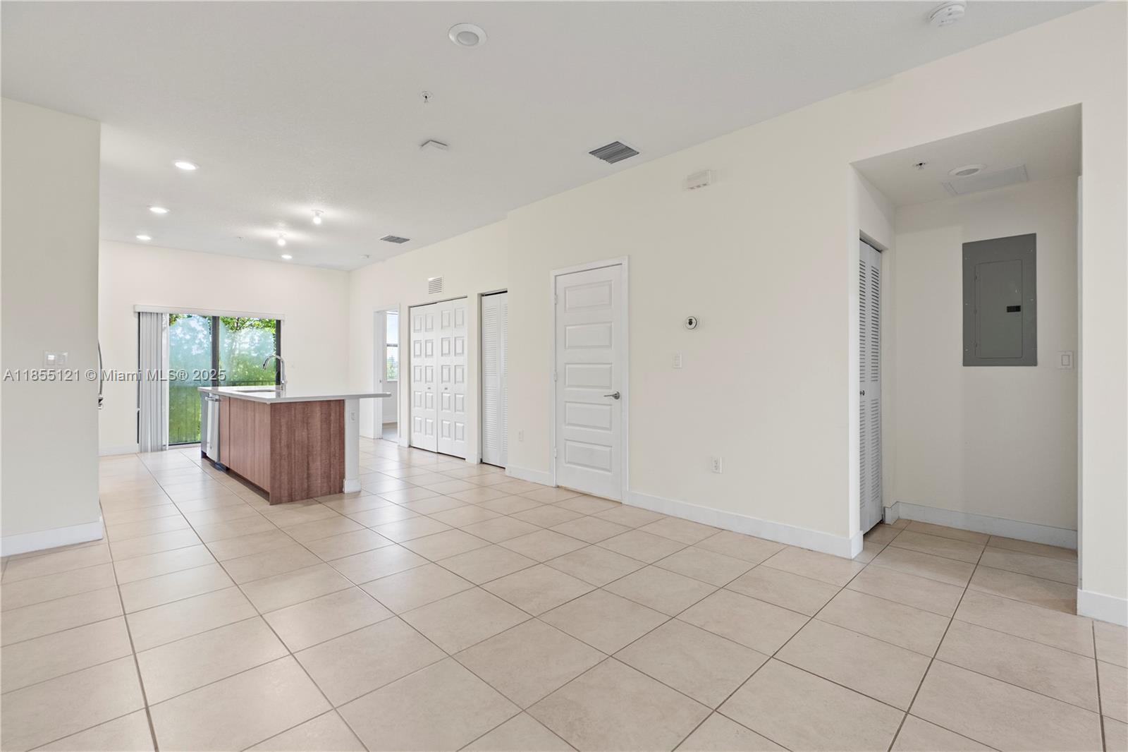 APEX AT PARK CENTRAL COND - Residential