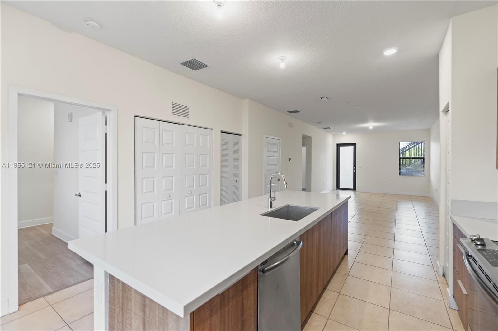 APEX AT PARK CENTRAL COND - Residential