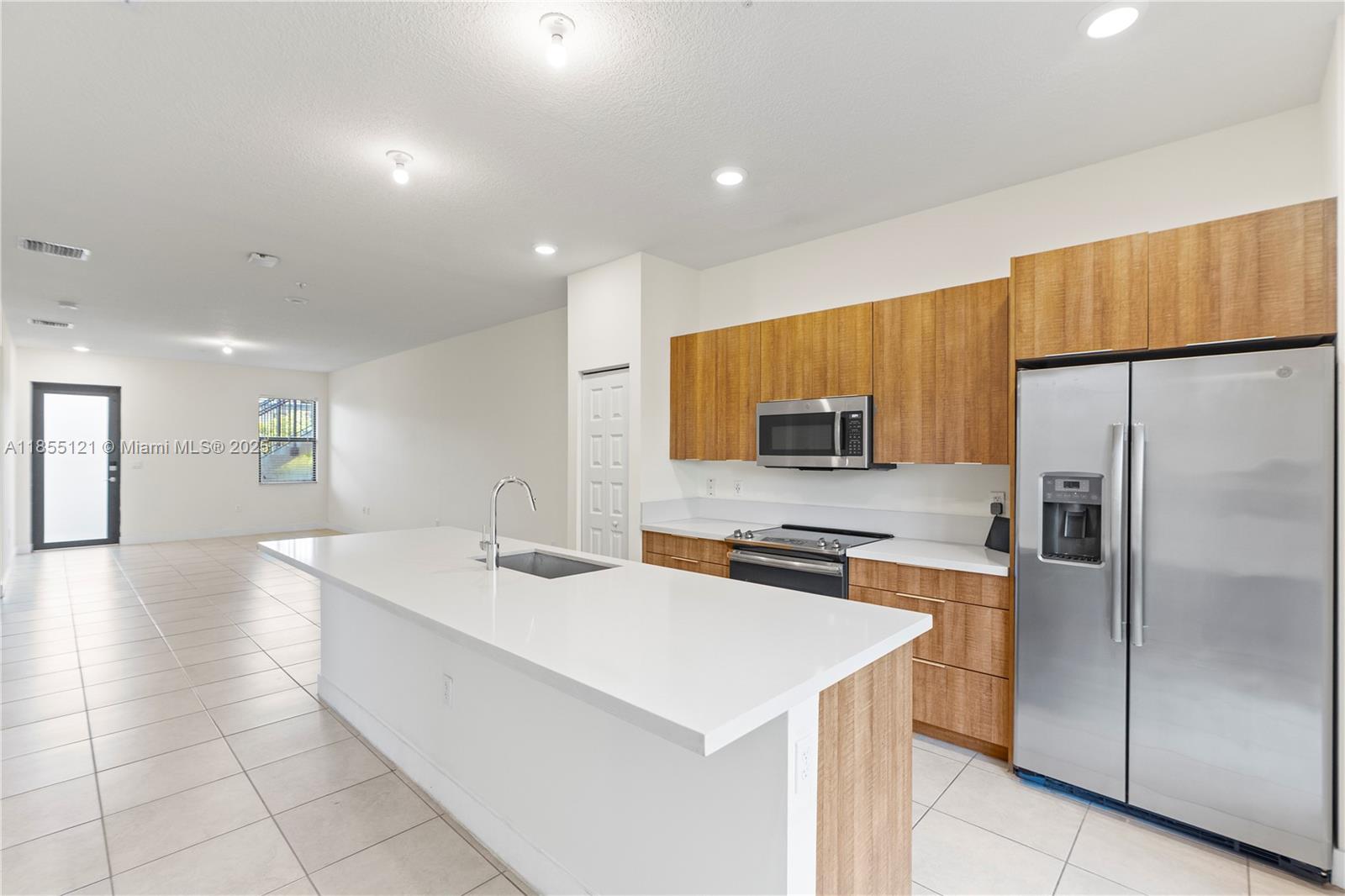 APEX AT PARK CENTRAL COND - Residential