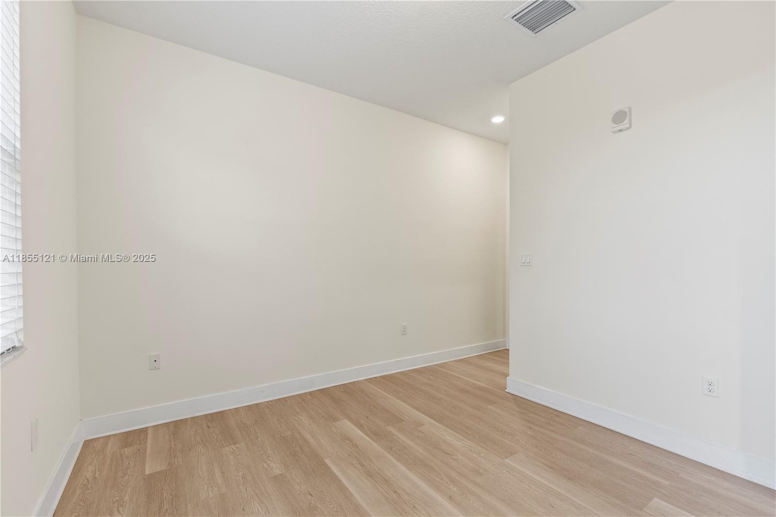 APEX AT PARK CENTRAL COND - Residential