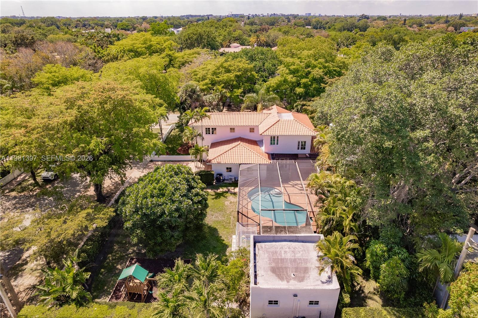 CORAL GABLES SEC E - Residential