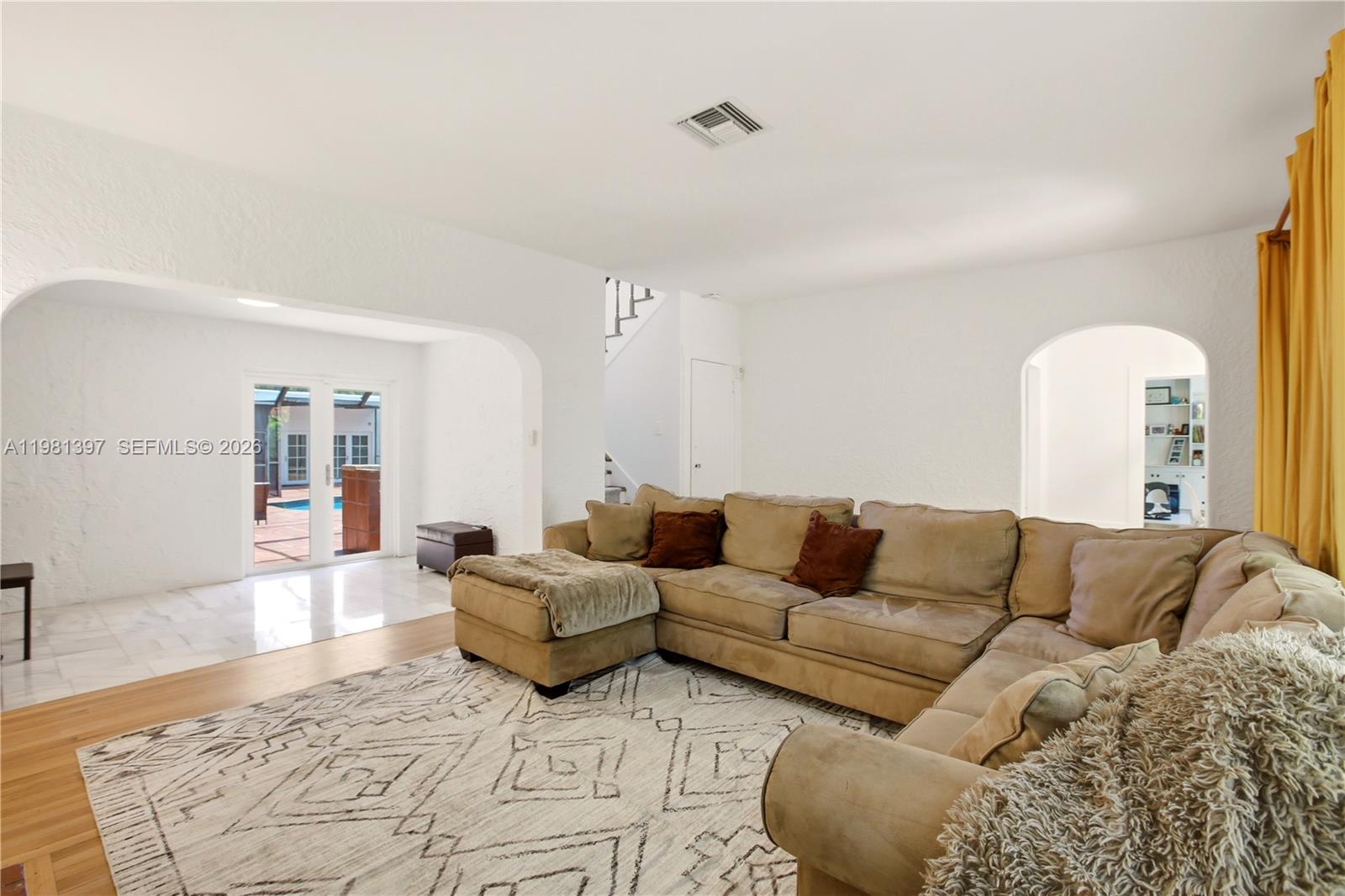 CORAL GABLES SEC E - Residential