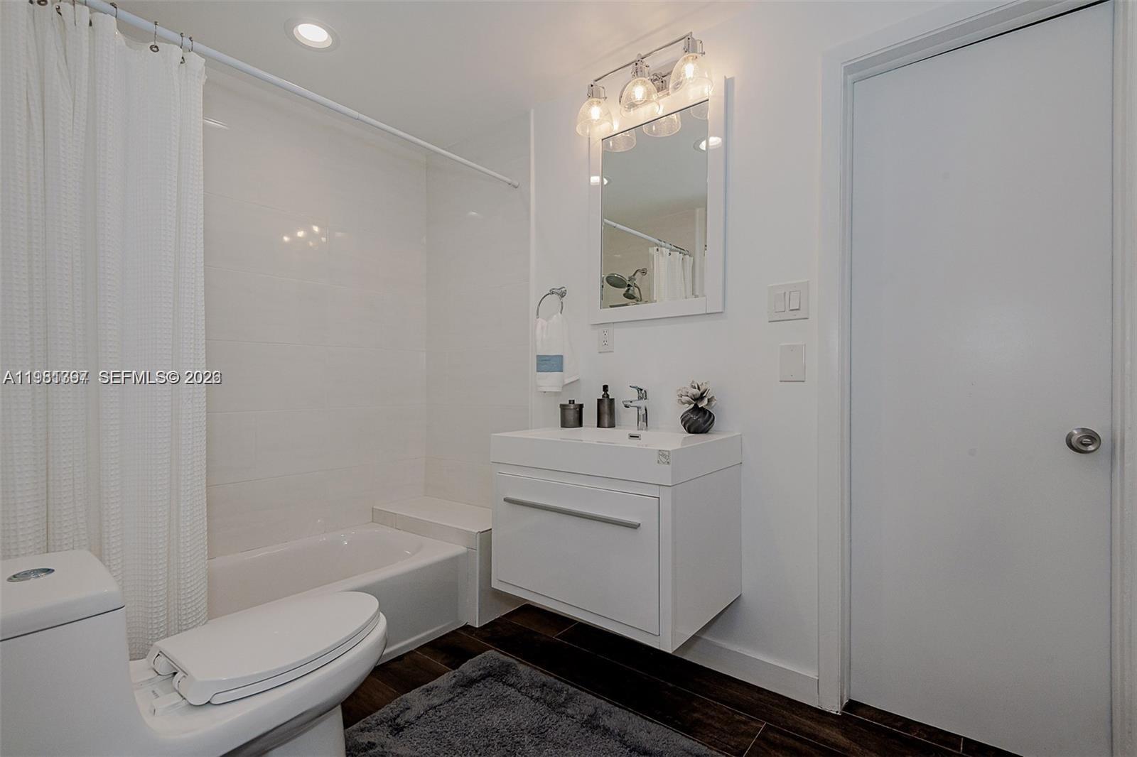 CORAL GABLES SEC E - Residential