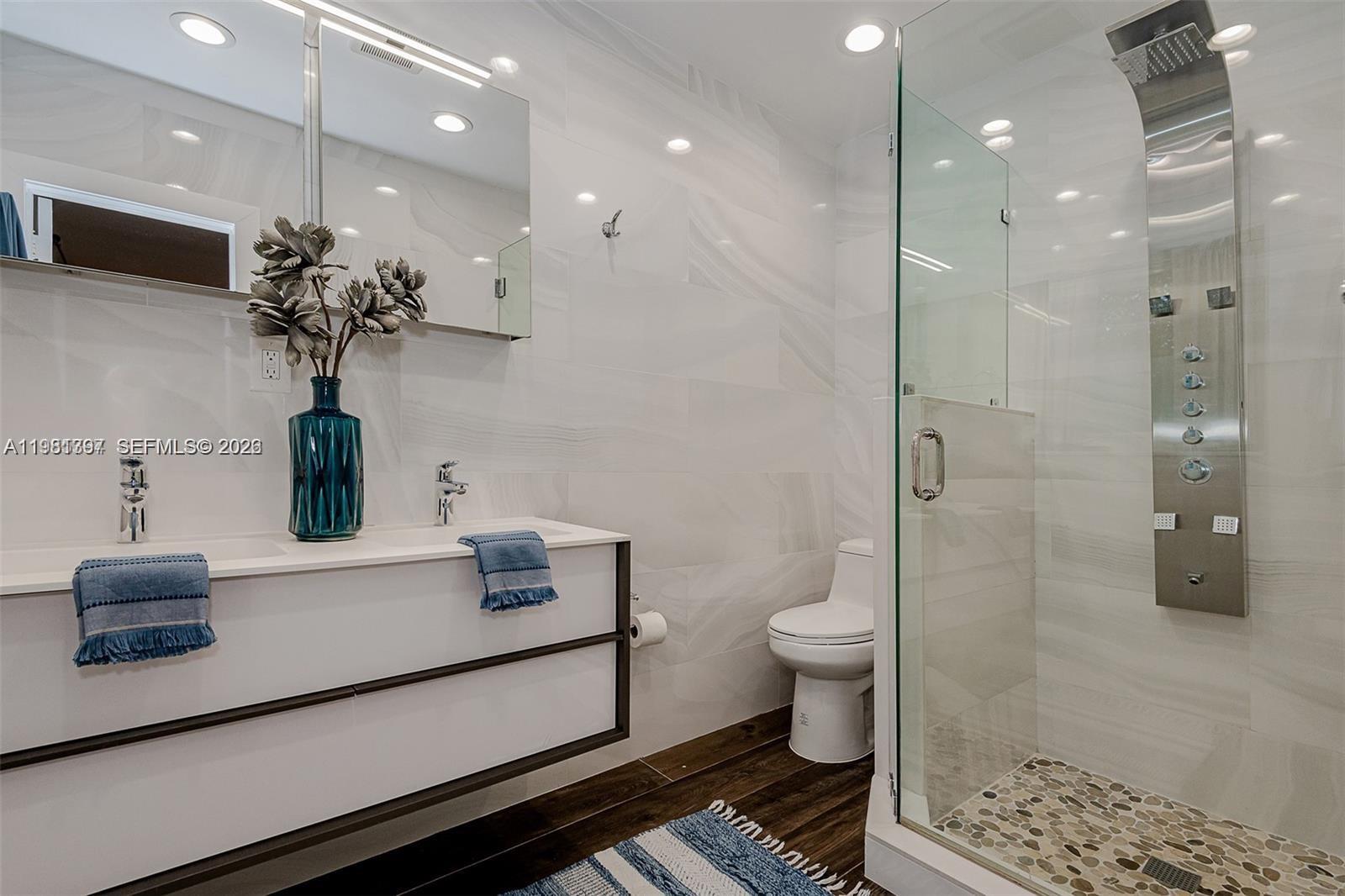 CORAL GABLES SEC E - Residential