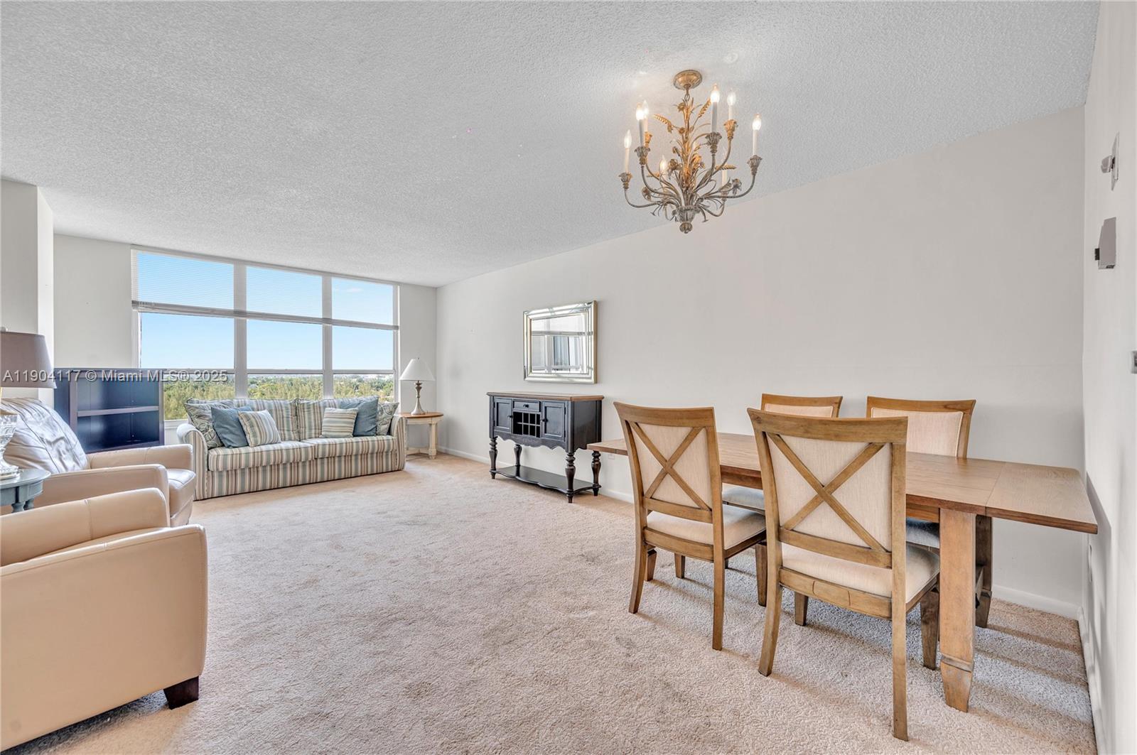 4101 Pine Tree Dr 707