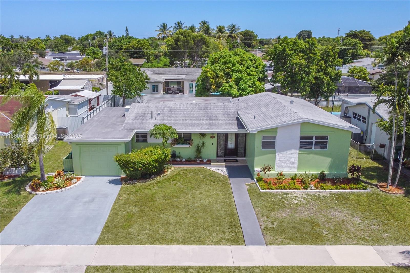 9390 Dominican Dr