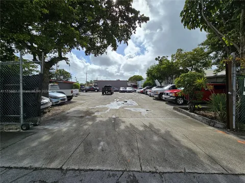 MLS: A11714401
