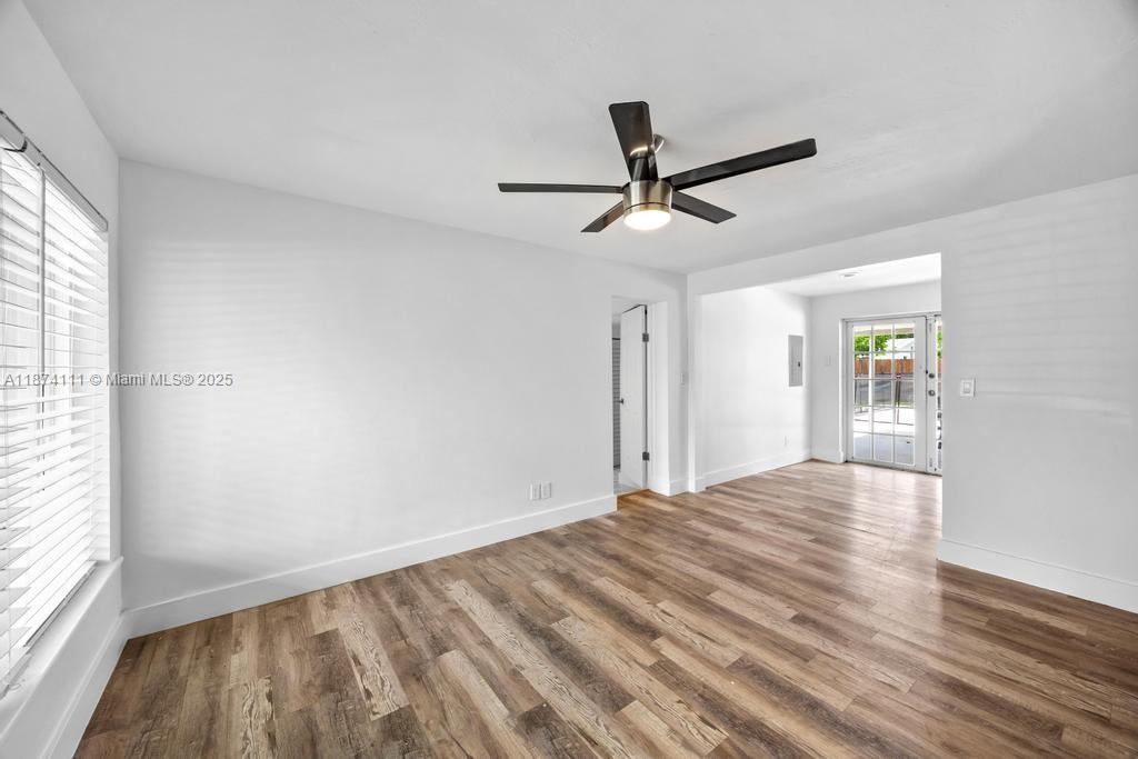 PLAYLAND ISLES - Residential