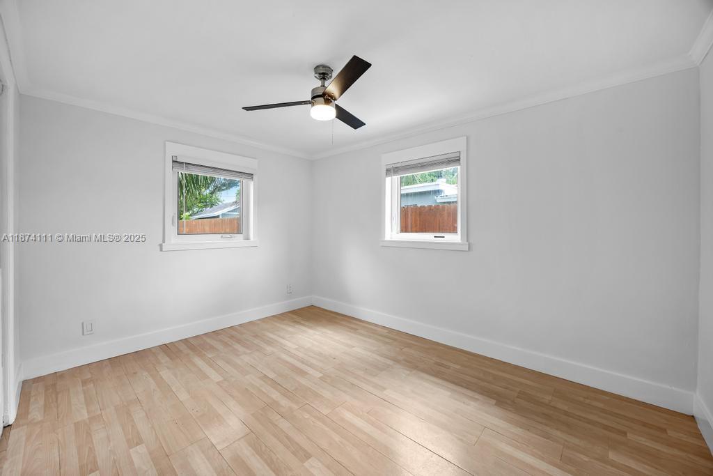 PLAYLAND ISLES - Residential