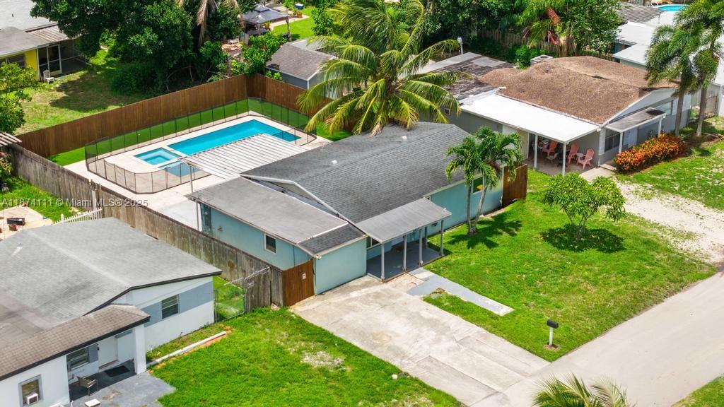 PLAYLAND ISLES - Residential